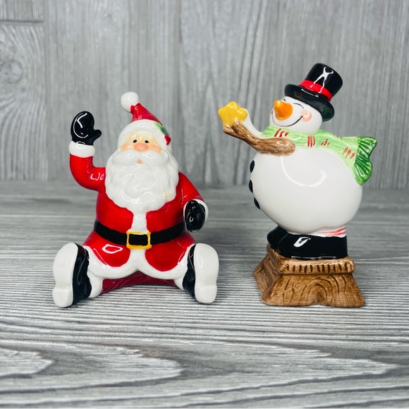 Santa and snowman Christmas salt and pepper shakers kitchen wear decoration - Picture 1 of 3